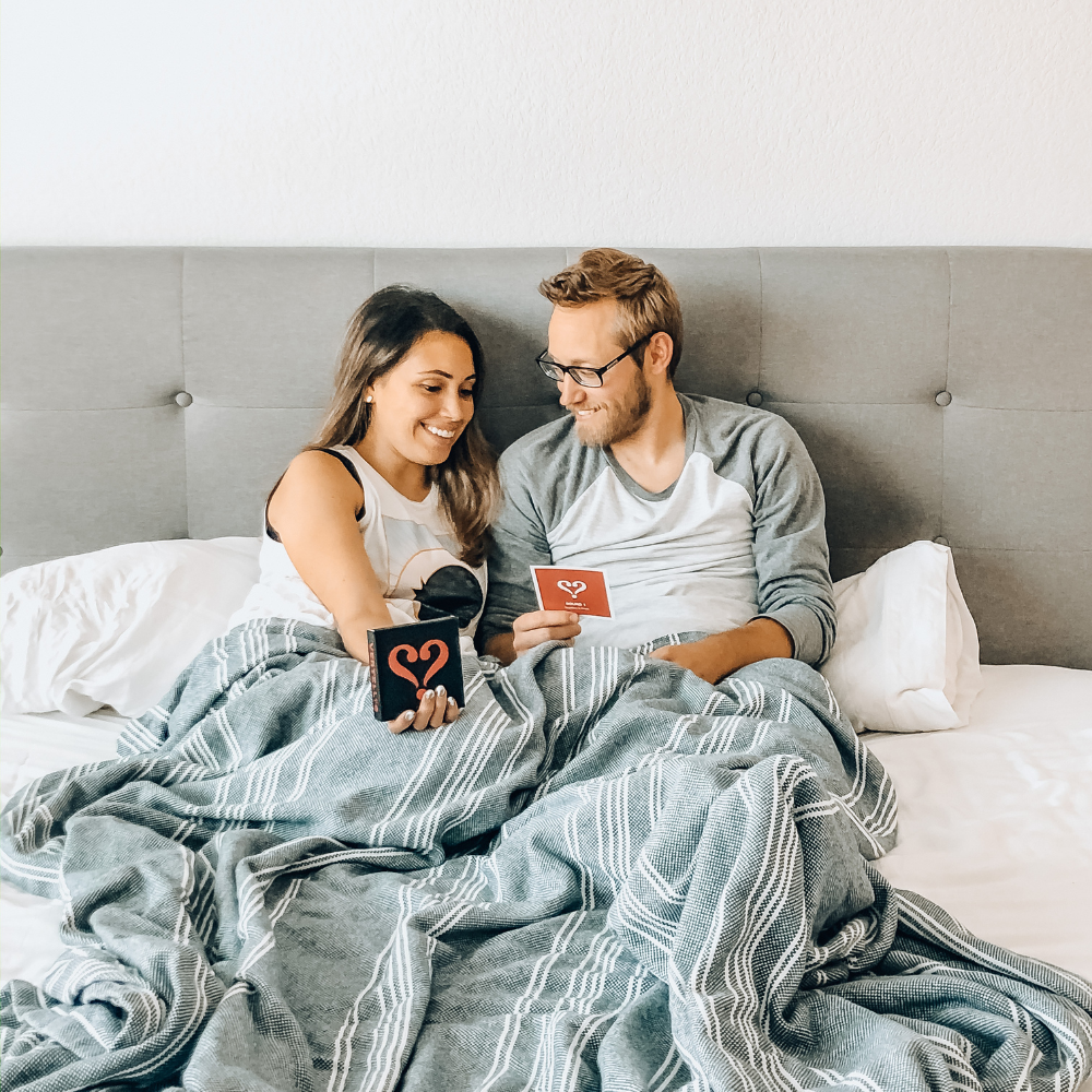 Reflexionsfragen für Paare: Wie tiefgehende Gespräche eure Beziehung stärken